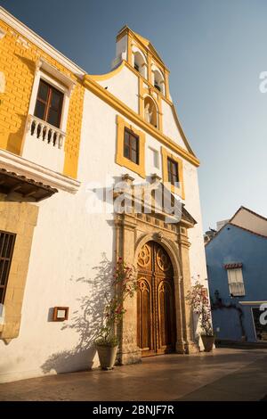 Parroquia de Santo Toribio de Mogrovejo, Old City, Cartagena, Bolivar Department, Colombia, South America Stock Photo