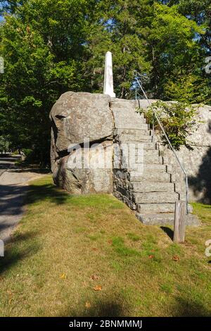 Ordination Rock in Tamworth, New Hampshire USA. This is where the Rev. Parson Samuel Hidden was ordained on September 12, 1792 and became the first se Stock Photo