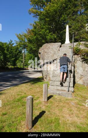 Ordination Rock in Tamworth, New Hampshire USA. This is where the Rev. Parson Samuel Hidden was ordained on September 12, 1792 and became the first se Stock Photo