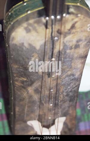 Moroccan Guemri - Sintir instrument, Marrakesh Stock Photo - Alamy