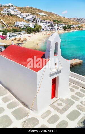 Orthodox chapel near the beach, Agios Stefanos, Mykonos, Cyclades Islands, Greece Stock Photo