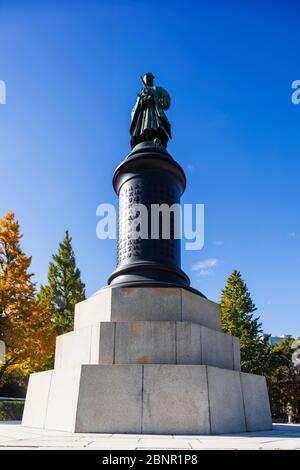 Japan, Honshu, Tokyo, Chiyoda-ku, Yasukuni Shrine, Bronze Statue of Vice Minister of War Omura Masujiro Stock Photo