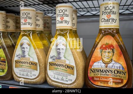 Bottles of salad dressing hi-res stock photography and images - Alamy