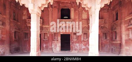 Indian art: impressive interior of Fatehpur Sikri palace near Agra Stock Photo