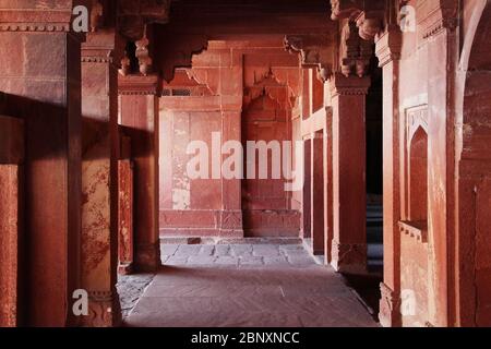 Indian art: impressive interior of Fatehpur Sikri palace near Agra Stock Photo