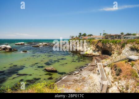 Pismo Beach, California/USA - May 15, 2020  Beach access at Pismo Beach, beautiful Central Coast of California. Breathtaking view of rocky cliffs at l Stock Photo