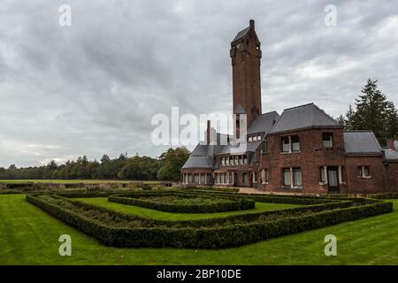 Jachthuis Sint Hubertus, the former residence of Hélène and Anton Kröller-Müller, in De Hoge Veluwe National Park, Gelderland, Netherlands Stock Photo