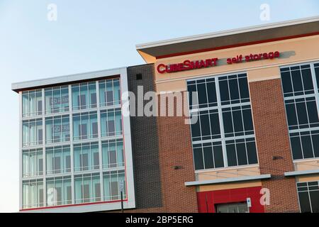 A logo sign outside of CubeSmart self-storage facility in Ashburn, Virginia on May 13, 2020. Stock Photo