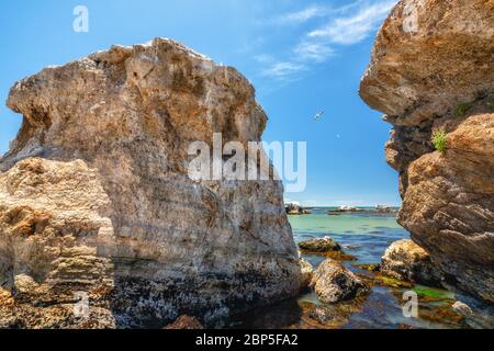 Pacific Coast, California. Rocky cliffs at Pismo Beach Stock Photo