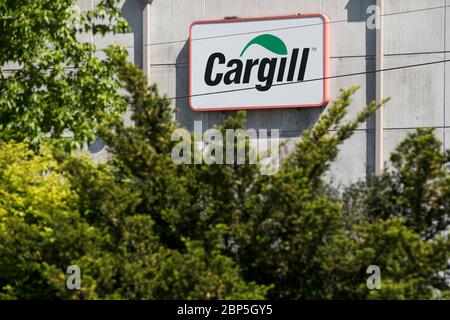 A logo sign outside of a Cargill poultry processing plant in Dayton, Virginia on May 13, 2020. Stock Photo