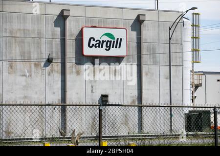 A logo sign outside of a Cargill poultry processing plant in Dayton, Virginia on May 13, 2020. Stock Photo