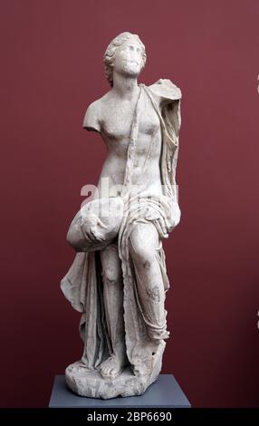 Leda and the swan, marble statue. 1st century AD. Rome, Copy of a Greek original. Carlsberg Glyptotek. Copenhagen, Denmark. Stock Photo