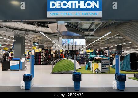 Inside the U.S.'s First Large Decathlon Store - Frenchly
