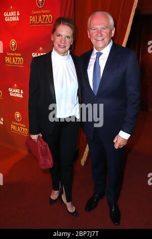 Ruediger Grube,Cornelia Poletto,premiere of Cornelia Poletto's Palazzo in the Spiegelpalast in front of the Deichtorhallen,Hamburg,15.11.2019 Stock Photo