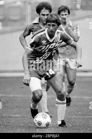 tphoto on X: József Horváth 18 (Washington Diplomats) and Johan