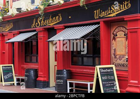 Sheehan's Pub, Chatham Street, Dublin City, County Dublin, Ireland Stock Photo