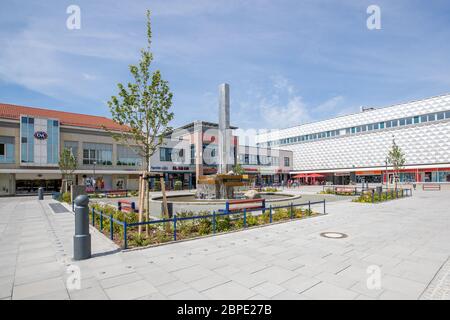 Hoyerswerda, Germany. 18th May, 2020. The Lausitzer Platz is the centre of the Saxon city of Hoyerswerda in the district of Bautzen. Here, life before it takes place at the fountain and in the adjacent Lausitzhalle or in the shopping mile of the Lausitz-Center. Credit: Daniel Schäfer/dpa-Zentralbild/Daniel Schäfer/dpa/Alamy Live News Stock Photo