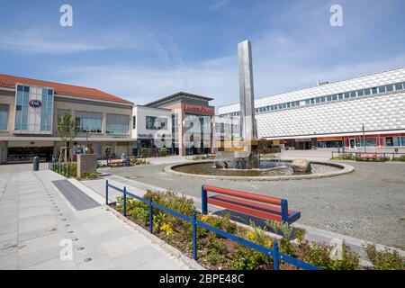 Hoyerswerda, Germany. 18th May, 2020. The Lausitzer Platz is the centre of the Saxon city of Hoyerswerda in the district of Bautzen. Here, life before it takes place at the fountain and in the adjacent Lausitzhalle or in the shopping mile of the Lausitz-Center. Credit: Daniel Schäfer/dpa-Zentralbild/Daniel Schäfer/dpa/Alamy Live News Stock Photo