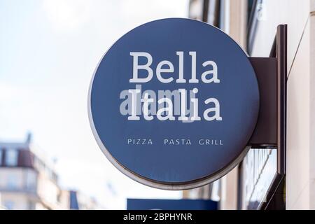 London, UK. 19th May, 2020. Bella Italia restaurant company logo seen at The Wellington, London.The owner of the Bella Italia and Café Rouge restaurant chains has said it is considering administration as the coronavirus crisis pushes the struggling business near to collapse, putting 6,000 jobs at risk. Credit: SOPA Images Limited/Alamy Live News Stock Photo