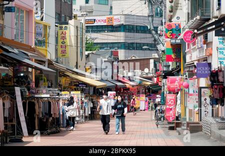 Hongik University Area, May 14, 2020 : The streets in Hongik University Area or Hongdae in Seoul, South Korea. Credit: Lee Jae-Won/AFLO/Alamy Live News Stock Photo