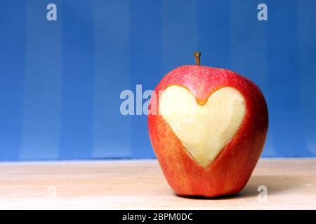 Apfel mit Herz Stock Photo