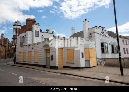 PIC BY GEOFF ROBINSON PHOTOGRAPHY 07976 880732.   Anchor pub boarded up Stock Photo