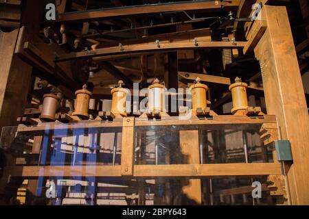 The silk works of San Lucio, Caserta, looms weaving the silk of the Bourbons Stock Photo