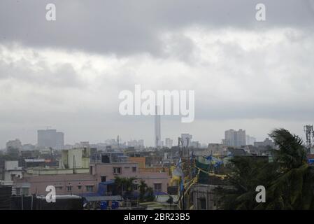 Kolkata, India. 20th May, 2020. Dark clouds hover over city during the cyclonic storm Amphan. (Photo by Ved Prakash/Pacific Press) Credit: Pacific Press Agency/Ģ����ý Live News Stock Photo