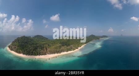 Aerial drone view of beautiful tropical Koh Kradan paradise island in Thailand Stock Photo