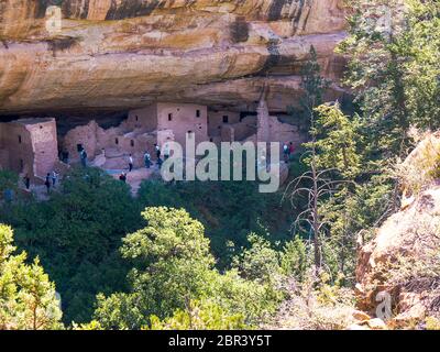 Mesa Verde National Park Colorado USA.There are about 600 cliff dwellings with the National Park. Most cliff dwellings are set in alcoves in the cliff Stock Photo