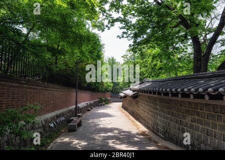 doldam road pathway surrounding deoksugung palace in seoul, south korea. Stock Photo