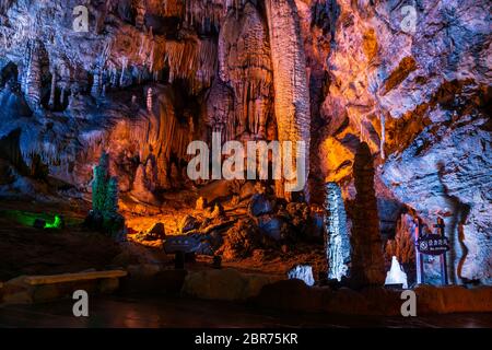 Yellow Dragon Cave, also known as The Wonder of the World's Caves, Zhangjiajie, Hunan, China Stock Photo