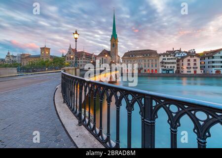 famous-fraumunster-church-and-