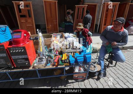 El Alto Bolivia 21st May 2020 A Woman Sells In La Feria 16 De Julio In El Alto Bolivia 21 May 2020 Despite The Coronavirus In El Alto Bolivia La Feria 16