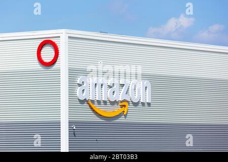 Amazon  logo,Amazon warehouse,Amazon Derby-Kegworth, SEGRO Logistics Park, East Midlands Gateway,Junction 24 M1,East Midlands England UK GB Europe Stock Photo