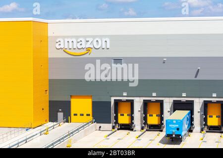 Amazon Derby-Kegworth, Amazon warehouse SEGRO Logistics Park, East Midlands Gateway,Junction 24 M1,East Midlands England UK GB Europe Stock Photo