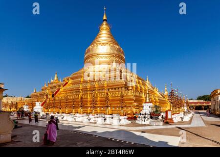 The Shwezigon Pagoda, Bagan, Mandalay Region, Myanmar. Stock Photo