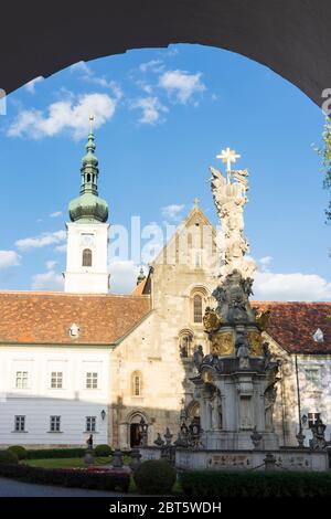 Heiligenkreuz: Stift Heiligenkreuz Abbey, Inner court, in Wienerwald, Vienna Woods, Niederösterreich, Lower Austria, Austria Stock Photo