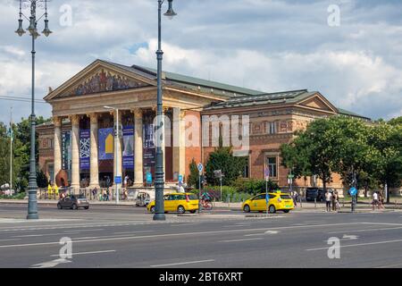 Heroes square with Hall of Art in Budapest, Hungary Stock Photo