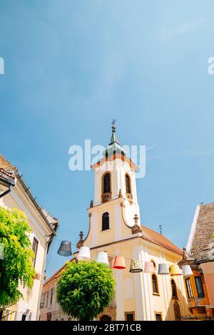 Old town main square and Blagovestenska Church in Szentendre, Hungary Stock Photo