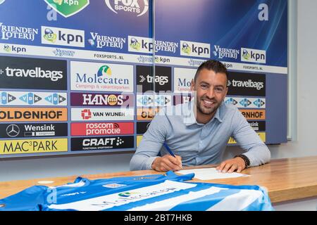 KPN extends Dutch football deal