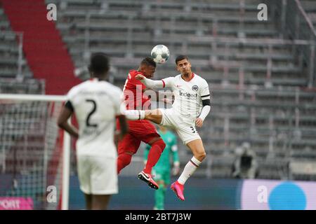 Munich, Deutschland. 23rd May, 2020. firo, soccer: 23.05.2020 1.Bundesliga, season 19/20 2019/2020 27th matchday: FC BAYERN MUNCHEN - EINTRACHT FRANKFURT duels, Andre SILVA, versus, Jerome BOATENG | usage worldwide Credit: dpa/Alamy Live News Stock Photo