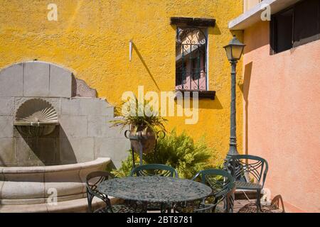 Flamboyant Hotel Courtyard, La Crucecita City, Bahias de Huatulco, Oaxaca State, Pacific Coast, Mexico Stock Photo