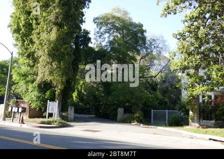 Beverly Hills, California, USA 23rd May 2020 A general view of atmosphere of Ingrid Bergman's home at 1220 Benedict Canyon Drive on May 23, 2020 in Beverly Hills, California, USA. Photo by Barry King/Alamy Stock Photo Stock Photo