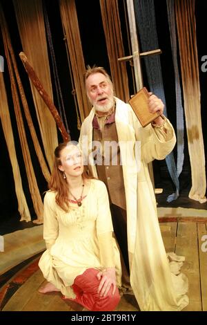 Barrie Rutter (Prospero), Sarah Cattle (Miranda) in THE TEMPEST by Shakespeare at the Greenwich Theatre, London SE10     20/03/2007 a Northern Broadsides production directed by Barrie Rutter Stock Photo