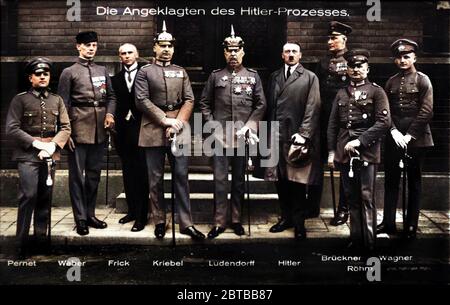 1924 , Munchen , GERMANY : The german Fuhrer dictator  ADOLF HITLER ( 1889 - 1945  ) with the defendants in the Munich Putsch trial ( Beer Hall Putsch ) of 1924, a failed coup attempt by the Nazi Party led by Adolf Hitler to seize power in Munich , 8 to 9 November 1923 . From left to right: Pernet , Weber , Frick , Kriebel,  Ludendorff, Hitler , Bruckner , Röhm ( Roehm ) and Wagner. Photo by Heinrich Hoffmann , Munchen. DIGITALLY COLORIZED . - WWII - NAZI - NAZIST - NAZISM - NAZISTA - NAZISMO - SECONDA GUERRA MONDIALE - dittatore - POLITICA - POLITICO --- Archivio GBB Stock Photo