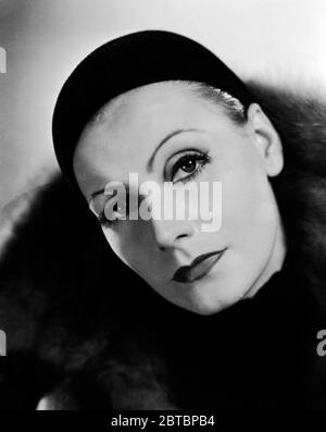 Swedish-born actress Greta Garbo (Retrospective), (born on September 18, 1905, died on April 15 ,1990 at aged 84) plays the title role of  'Mata Hari', directed by George Fitzmaurice (1931) MGM.  Photo by Clarence Sinclair Bull / File Reference # 34000-087THA Stock Photo