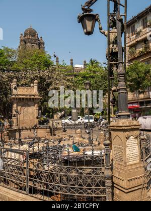 16 Mar 2019 Vintage Public Water Fountain and Pigeon Trough Opposite GPO, Mint Road, Chhatrapati Shivaji Terminus Area, Ballard Estate, Fort, Mumbai, Stock Photo