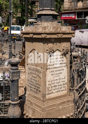 16 Mar 2019 Vintage Public Water Fountain and Pigeon Trough Opposite GPO, Mint Road, Chhatrapati Shivaji Terminus Area, Ballard Estate, Fort, Mumbai, Stock Photo