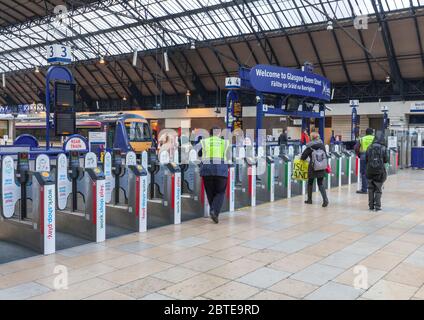 Glasgow Queen street railway station Ticket gates / barriers Stock Photo